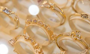 Giá vàng hôm nay 12/6: Bất ngờ bật tăng mạnh