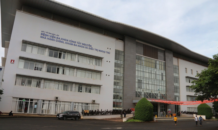 Máy hỏng, vẫn kê khống gần 500 ca tán sỏi: Xử lý không có vùng cấm