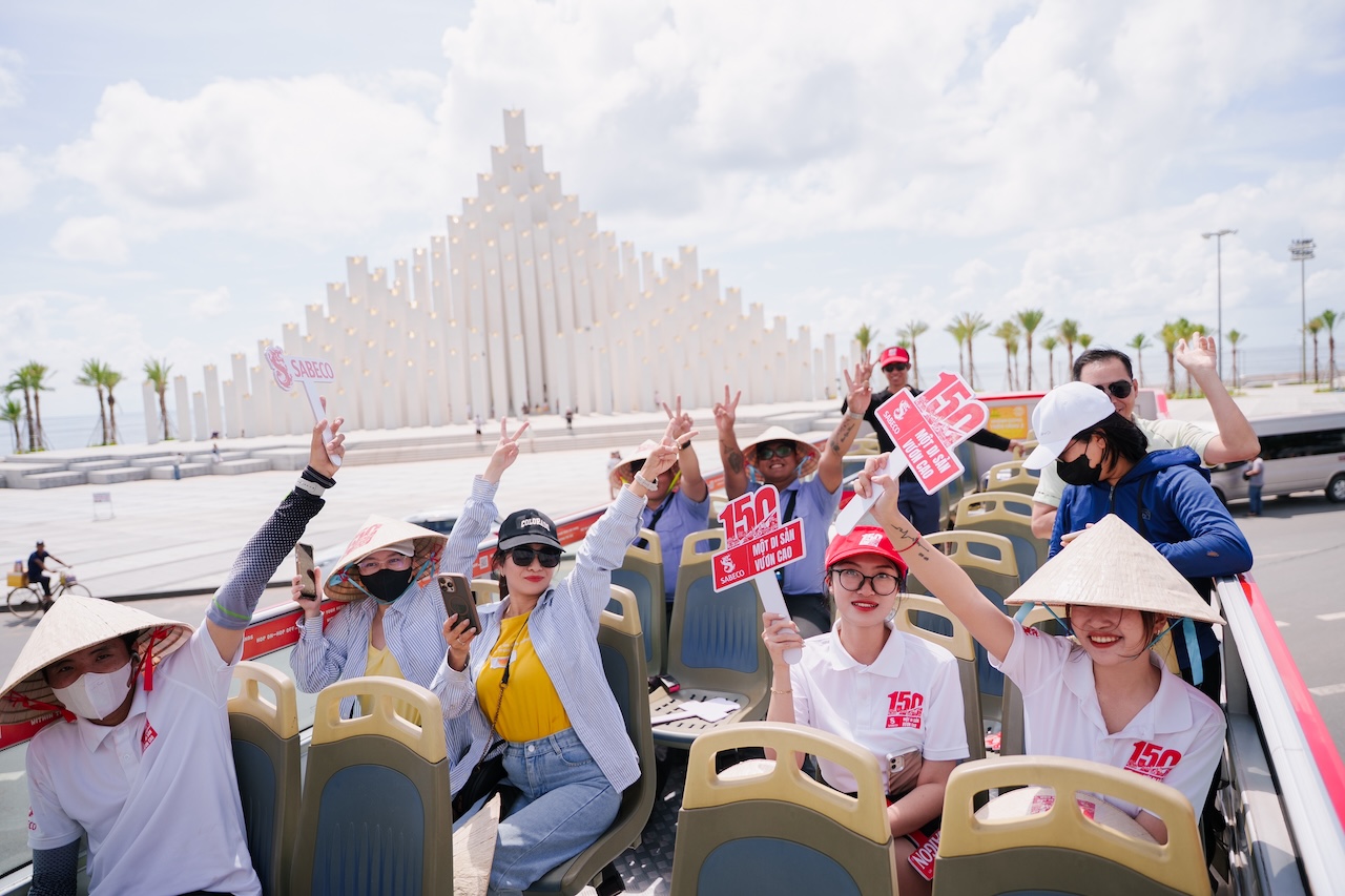 NGƯỜI DÂN VŨNG TÀU TRẢI NGHIỆM TÁI CHẾ RÁC, THAM GIA CITY TOUR TẠI “HÀNH TRÌNH DI SẢN” DO SABECO TỔ CHỨC