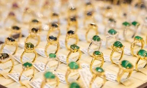 Giá vàng hôm nay 25/11: Bật tăng trở lại, vượt 4.100 USD/ounce