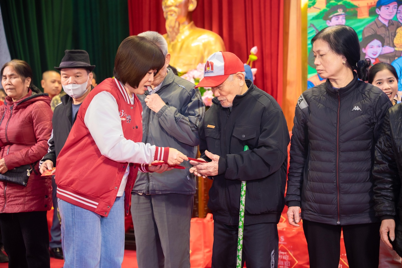 Từ giá trị văn hóa đến sẻ chia cộng đồng: SABECO mang Tết ấm áp đến Ninh Bình