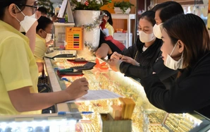 Giá vàng hôm nay, 12-3: Đảo chiều đi xuống