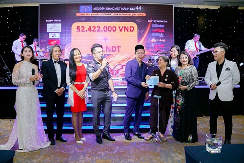 Mỗi Đêm Nhạc Một Mảnh Đời 44 – “Đêm Phố Thị” phép màu yêu thương lan tỏa giữa Sài Gòn hoa lệ.