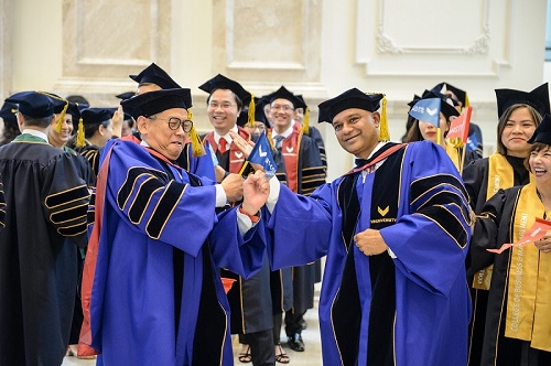 Trường Đại học VinUni khai giảng năm học đầu tiên