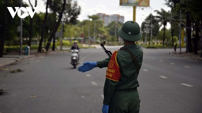 Ảnh: Đường phố TP.HCM vắng hoe trong ngày đầu thực hiện “Ai ở đâu, ở yên đó”