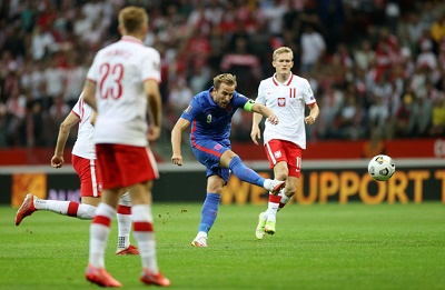 Harry Kane lập siêu phẩm, Anh đánh rơi chiến thắng phút bù giờ