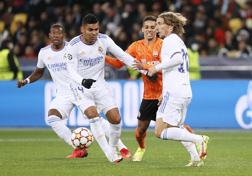 Thắng hủy diệt Shakhtar Donetsk, Real Madrid chạy đà chờ 
