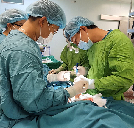 Phương án nào cho các ca hút mỡ hỏng tại cơ sở kém chất lượng