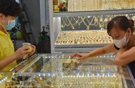 Giá vàng hôm nay 8-12: Bật tăng dù cổ phiếu quốc tế “xanh” sàn
