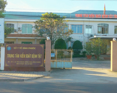 Giám đốc CDC Bình Phước đã nhận quà gì của Công ty Việt Á?