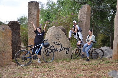 Vượt thác, trekking ở Đắk Lắk thu hút giới trẻ