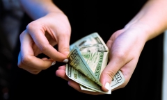 Tỷ giá USD hôm nay 4/3: USD tăng nhẹ