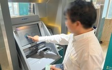 Rút tiền tại ATM bằng căn cước công dân: Mất tiền ai chịu trách nhiệm?