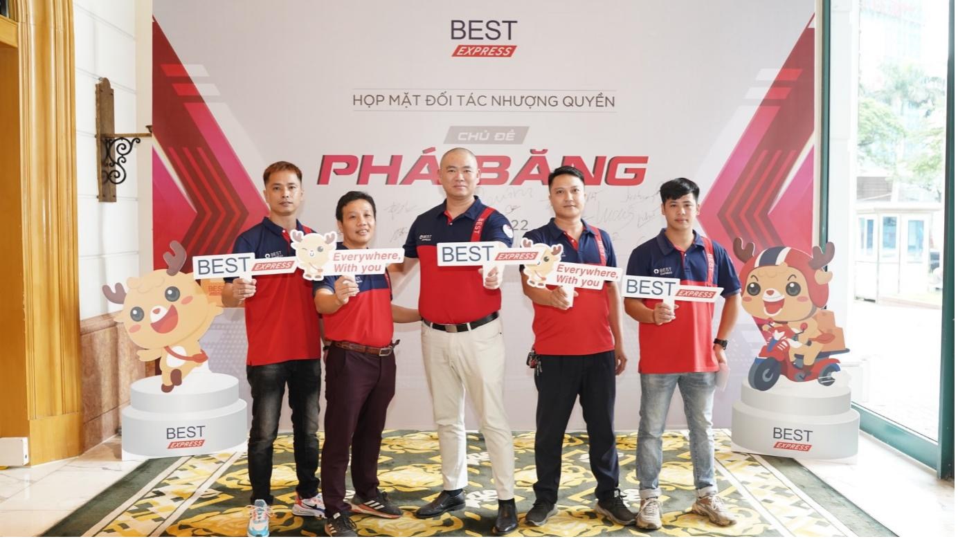 BEST Express cùng đối tác nhượng quyền nâng tầm dịch vụ mùa siêu sale 2022
