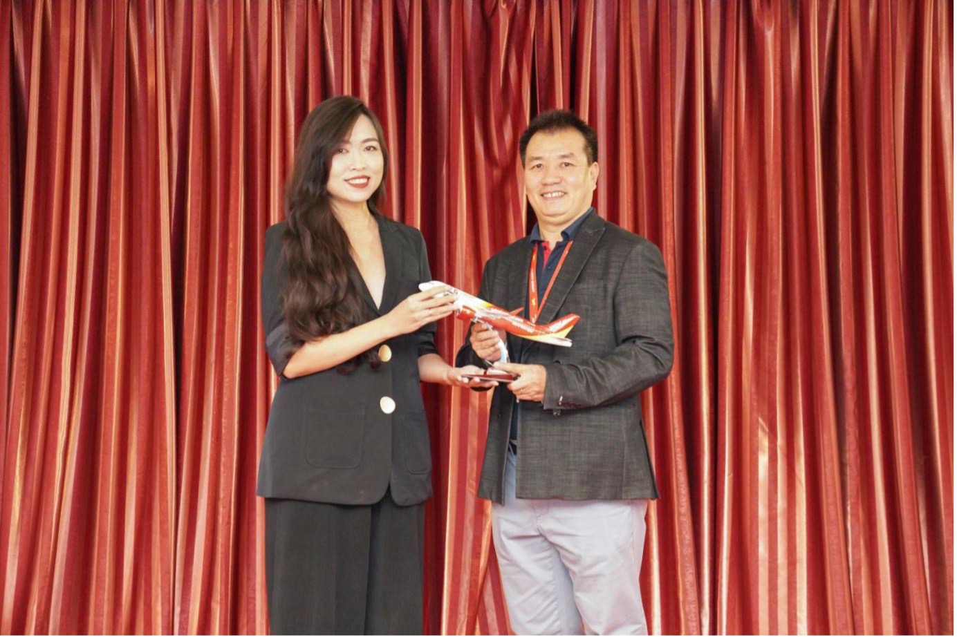 Swift247 và BEST Express ký thỏa thuận hợp tác cung cấp giải pháp vận tải hàng không công nghệ 4.0