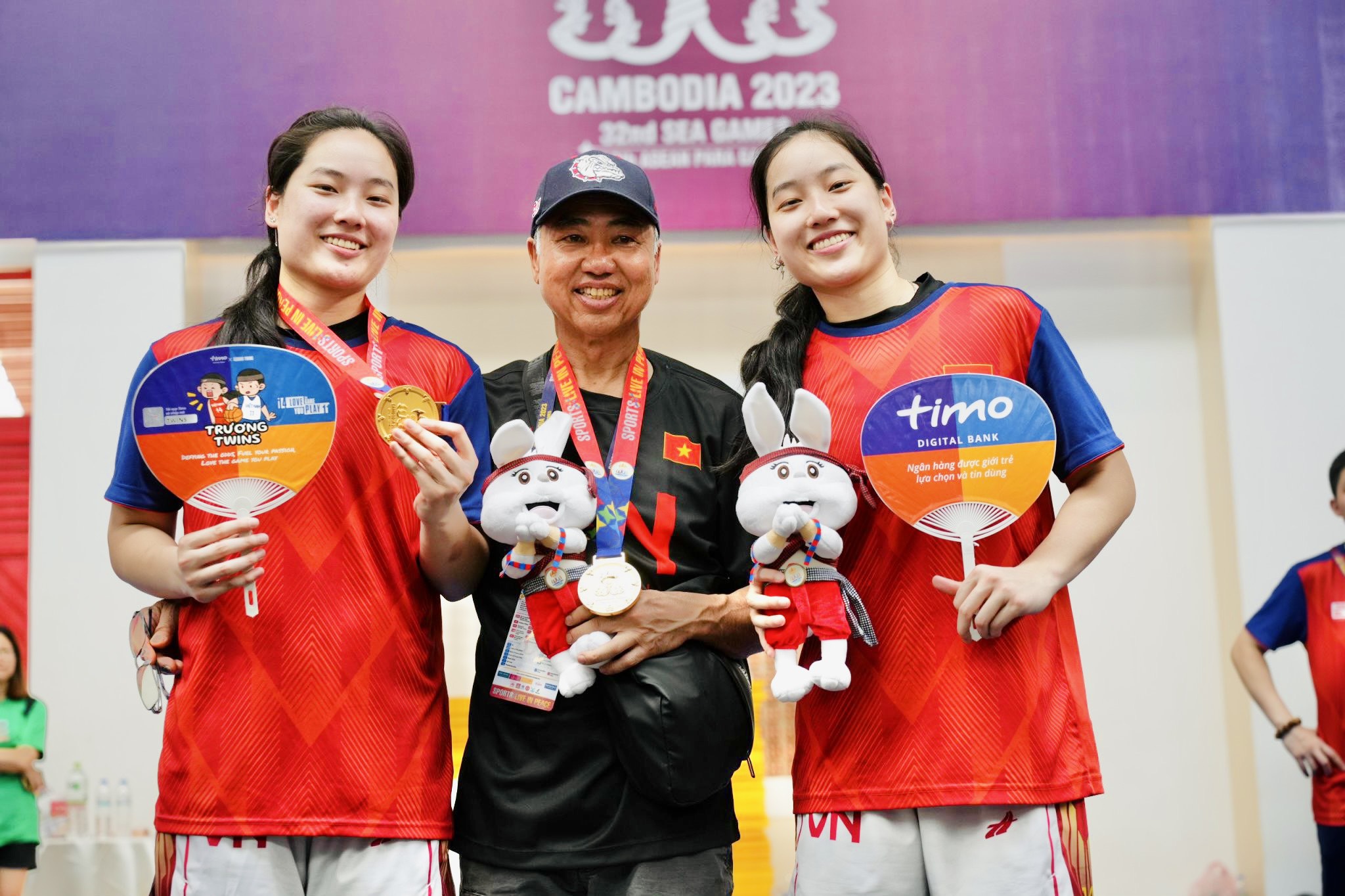 Dấu mốc lịch sử đầy Vinh quang và Tự hào của Bóng rổ nữ Việt tại SEA Games 32
