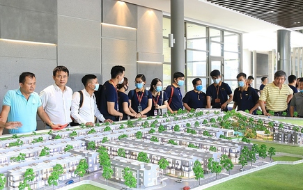 Lý giải vì sao người trẻ ở TP HCM khó mua nhà?