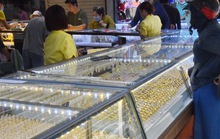 Giá vàng hôm nay 12-9: Vàng SJC vẫn tiếp tục đi lên
